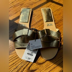 Zara Slides